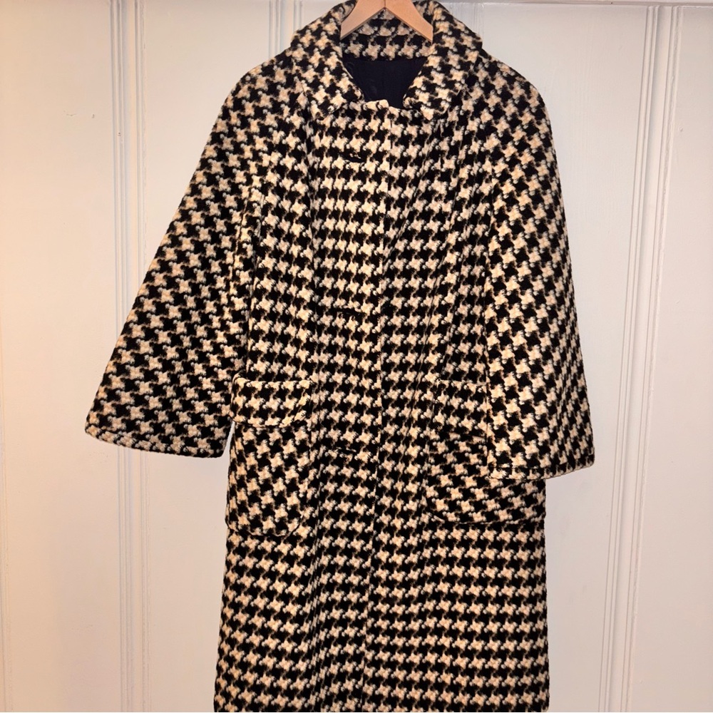 Vintage USA union made black tan, large herringbone, heavy winter coat old money